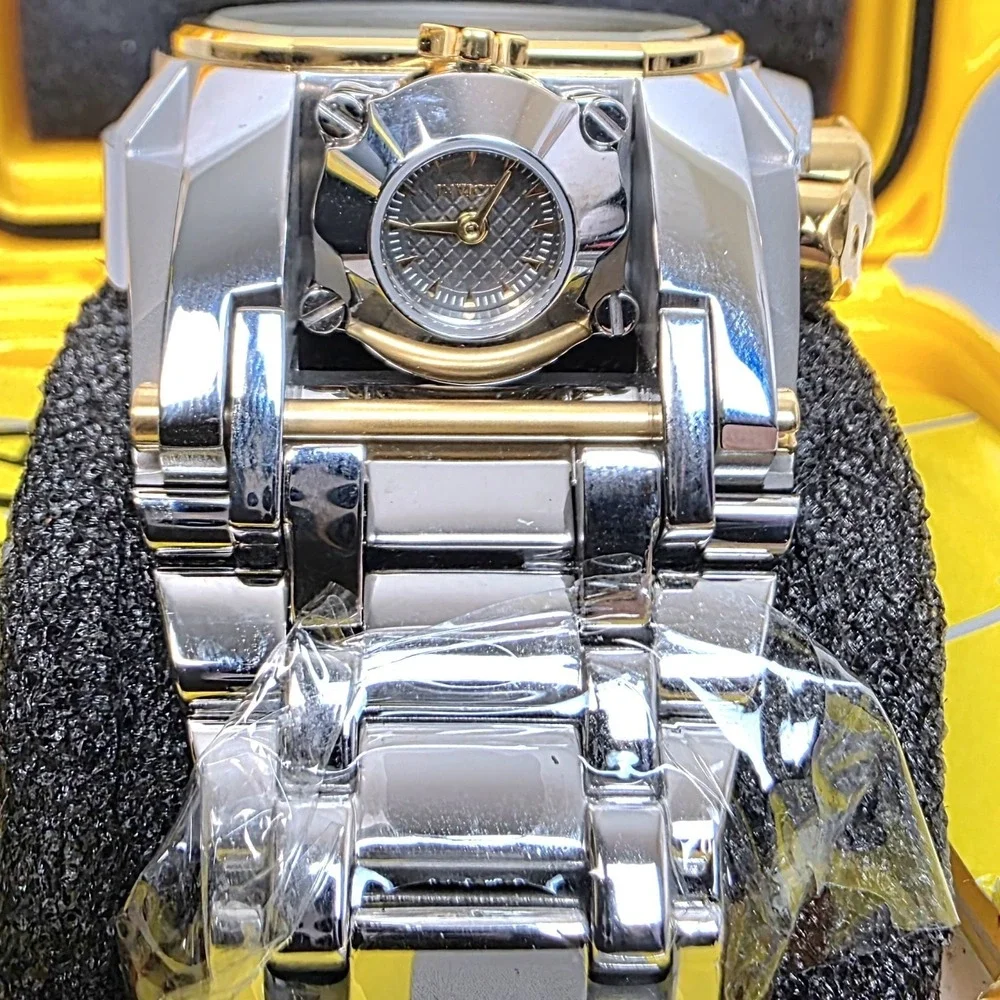 RARE! Invicta CEO Edition Bolt Zeus Magnum 31550 - Factory Charcoal‎ Dial
